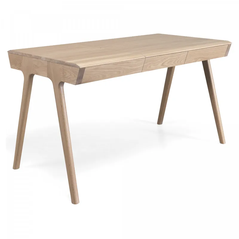 Must-Have Schreibtisch Metis aus Eiche