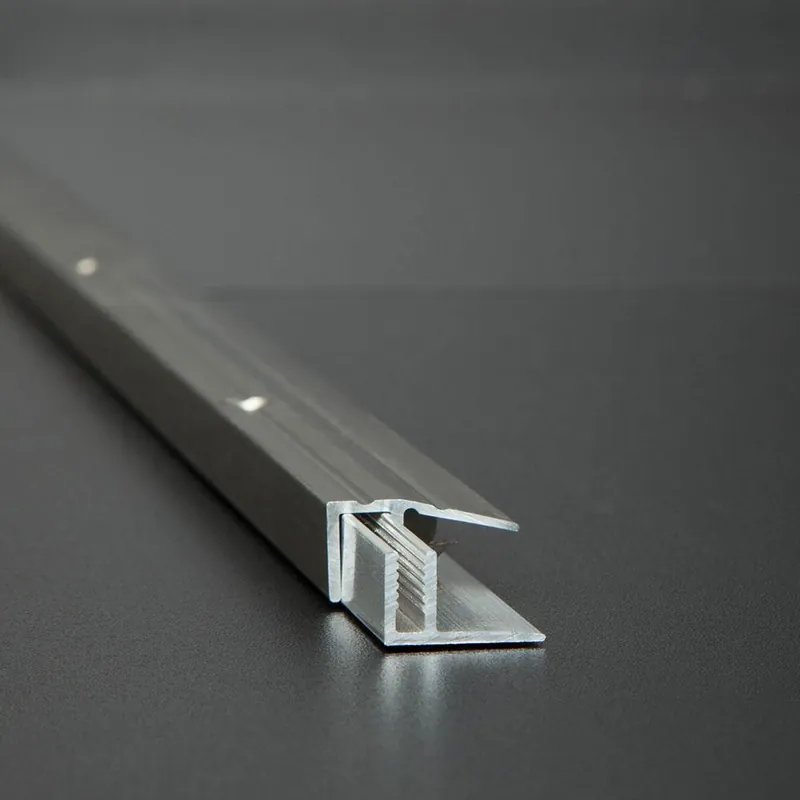 Abschlussschiene Neue Ware