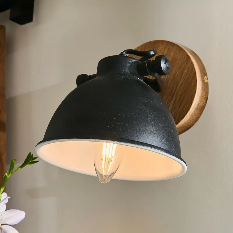 Wandlampe Ballée Neu