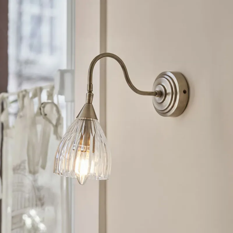 Neue Kollektion Wandlampe Niamhs