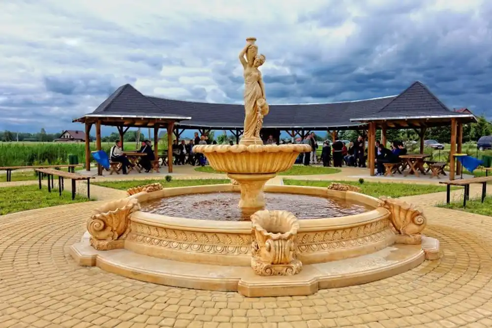 Neu Casa Padrino Baroque Fountain / Garden Fountain Ø 445 x H. 251 cm - Magnificent Fountain with Sea Shell Gargoyle