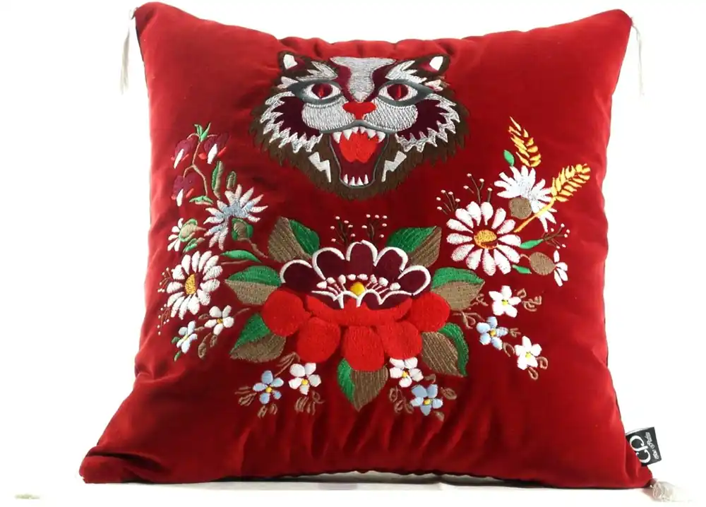 Bestseller Casa Padrino luxury pillow with tassels cat red / multicolor 45 x 45 cm - Finest Velvet Fabric - Living Room Pillow