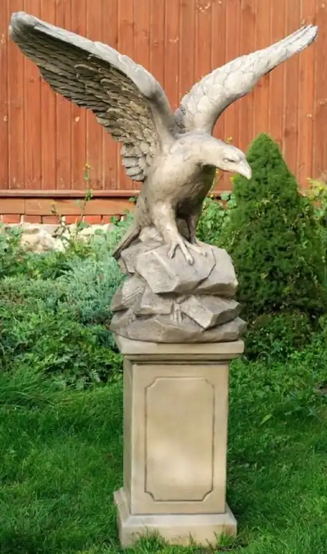 Casa Padrino Garden Decoration Sculpture Bald Eagle Gray 110 x 56 x H. 108 cm - Garden Terrace Decoration Accessories Rabatt