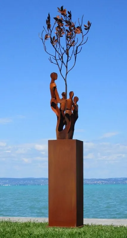 Direkt Vom Hersteller Casa Padrino XXL Garten Deko Metall Skulptur Freunde am Baum auf Säule Rost H. 260 cm