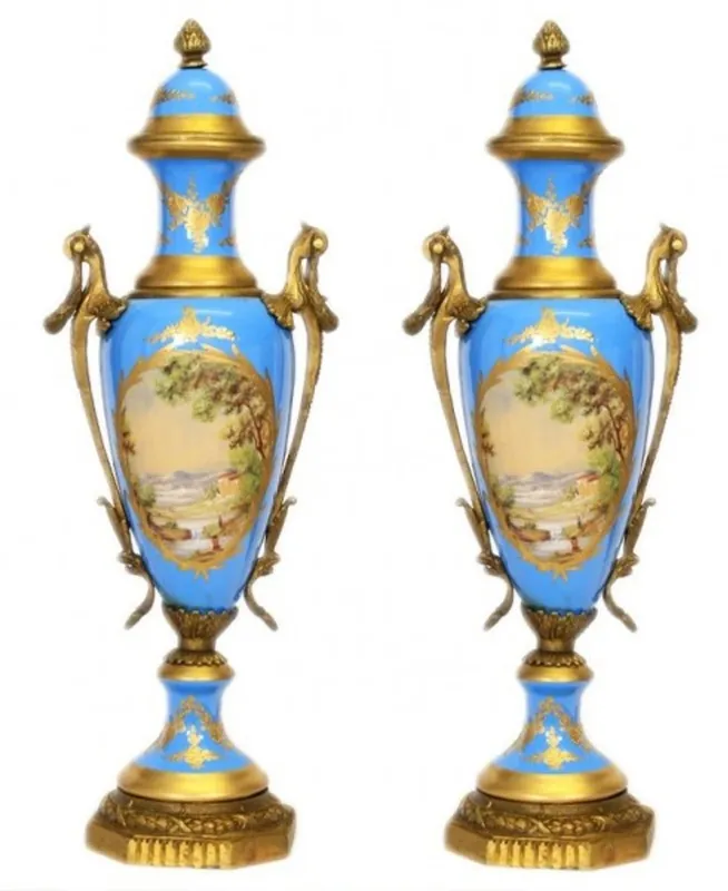 Casa Padrino Baroque Porcelain Cup Set Light Blue / Gold B20 H 58 cm (2 pieces) - Grand Decor - Hotel Decoration Kracherpreis
