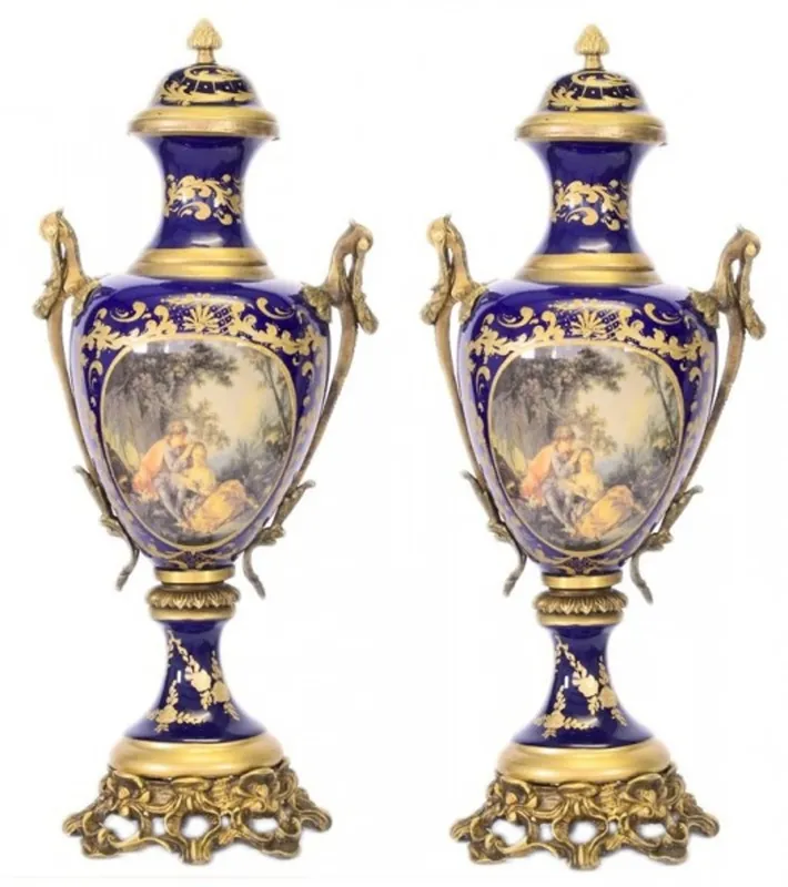 Casa Padrino Baroque Porcelain Cup Set Light Blue / Gold B26 H 63 cm (2 pieces) - Grand Decor - Hotel Decoration Nur Für Kurze Zeit