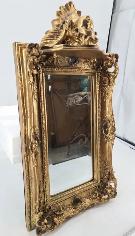 Neue Ware Casa Padrino Barock Spiegel mit Unterbau Konsole Antik Gold H. 68 cm - Barockstil Möbel