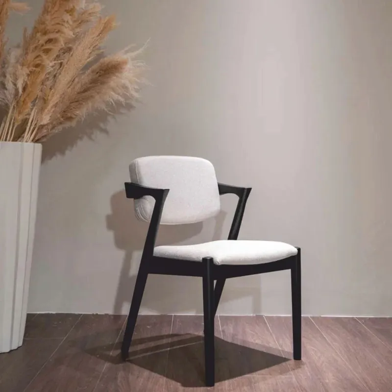 Meistverkauft Casa Padrino Luxury Dining Chair with Armrests White / Black H. 85 cm - Dining Room Furniture