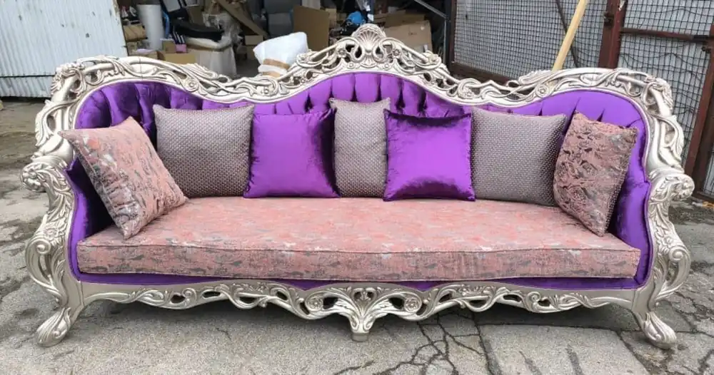 Direkt Vom Hersteller Casa Padrino Luxury Baroque Sofa with Pillows Purple / Silver 270 cm - Baroque Furniture