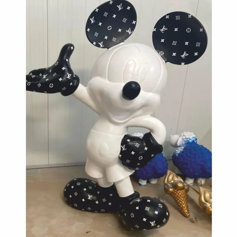 Bestpreis Casa Padrino decorative sculpture white / black 87 x 54 x H. 120 cm - Cartoon figure