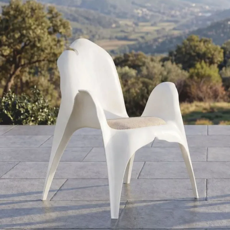 Casa Padrino Luxury Garden Chair with Armrests Matte White / Beige - Garden & Patio Furniture Abverkauf