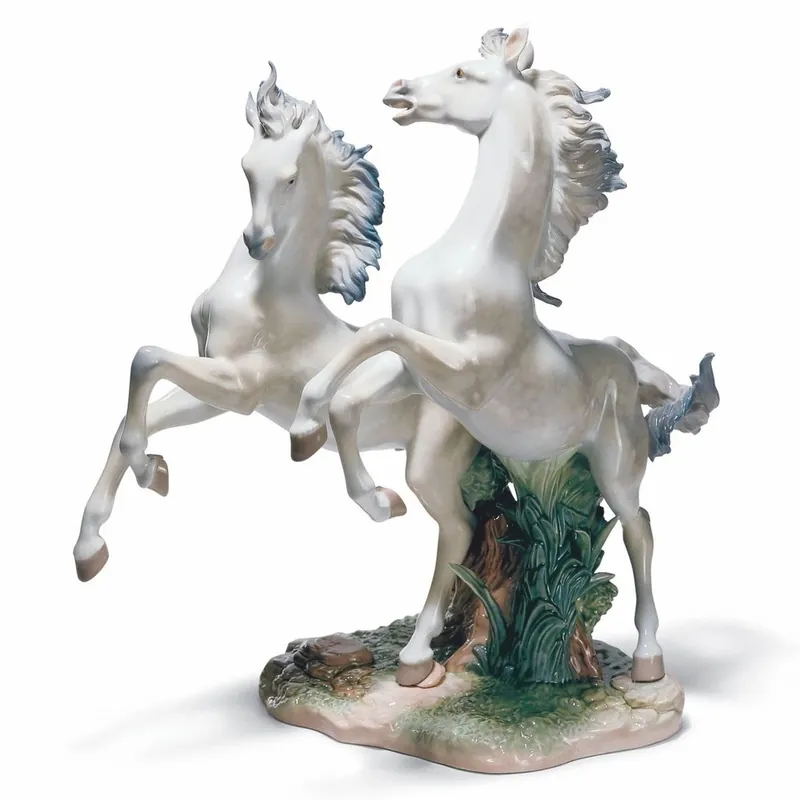 Neue Ware Casa Padrino Luxury Decorative Porcelain Sculpture Horses H. 53 cm - Handmade