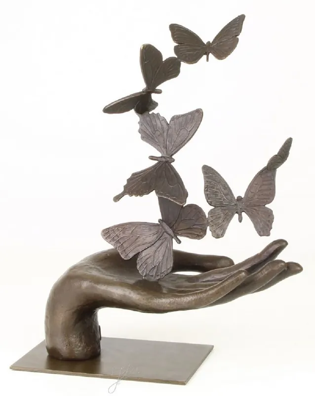Abverkauf Casa Padrino sculpture de designer à la main avec des papillons en bronze 26,7 x 13,7 x H. 33,5 cm - Décoration de Luxe