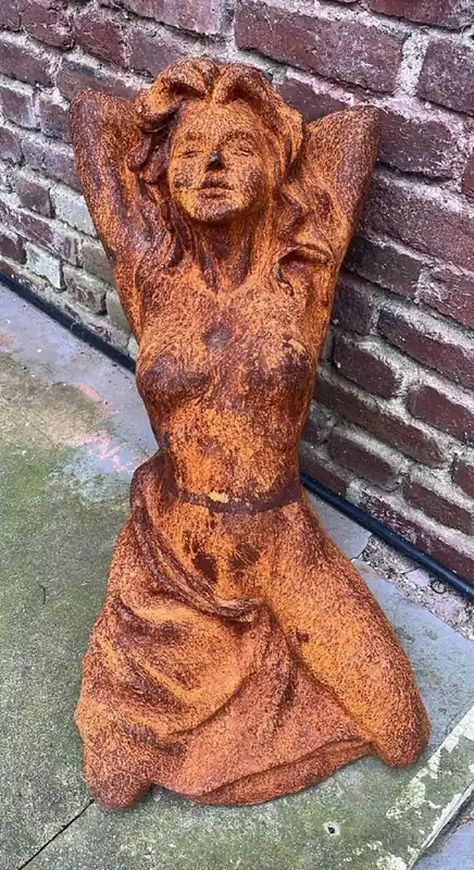 Casa Padrino Sculpture de Décoration de Jardin Art Nouveau Mujer Rouille H. 72,6 cm Direkt Vom Hersteller