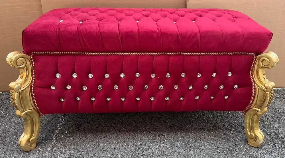 Top-Seller Casa Padrino banc baroque - coffre avec strass bordeaux rouge / or - Meubles baroques