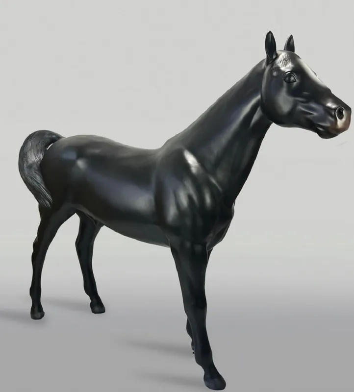 Casa Padrino sculpture décorative XXL cheval noir 245 cm - Figurine de jardin grandeur nature Highlight