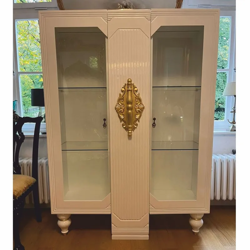 Nur Heute Casa Padrino armoire vitrine baroque de luxe blanc / or 125 x 49 x H. 169 cm - Pièce d'exposition