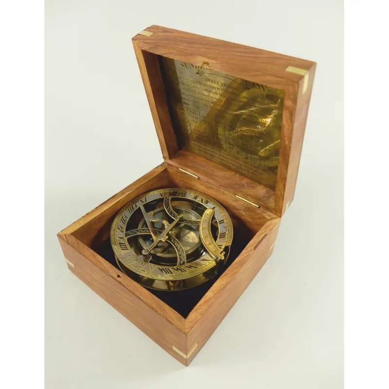 Heißes Angebot Casa Padrino cadran solaire décorative de style antique avec boussole dans une boîte en bois marron / laiton bruni