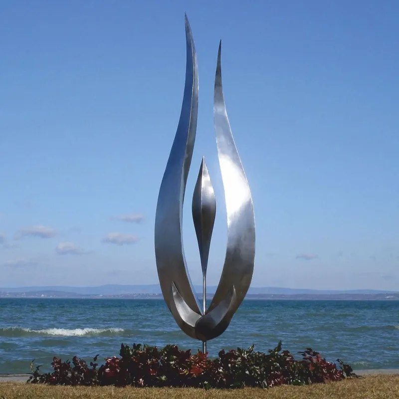 Casa Padrino sculpture de luxe en acier inoxydable argent H. 230 cm - Décoration de jardin en métal Neu Im Sortiment