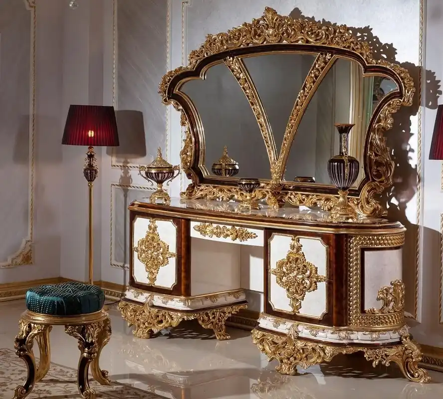 Sonderangebot Casa Padrino set di camera da letto barocco di lusso bianco / marrone / oro - 1 Tavola da Trucco Barocco e 1 Specchio da Parete Barocco e 1 Sgabello Barocco - Mobili per camera da letto barocchi