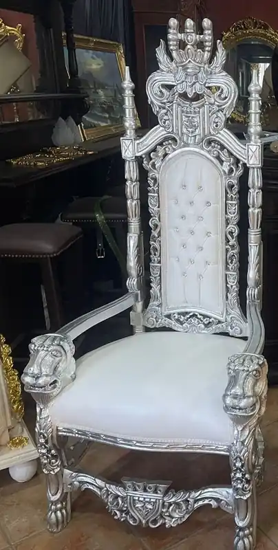 Heißes Angebot Casa Padrino poltrona trono barocco con pelle artificiale e strass bianco / argento - Poltrona reale fatta a mano - Poltrona da sposa - Poltrona gigante - Magnifici mobili barocchi