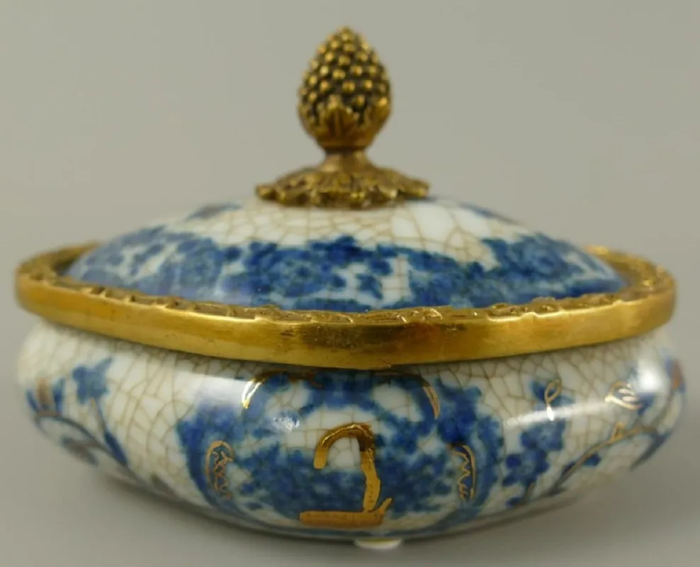 Top-Seller Casa Padrino zuccheriera barocco in porcellana con coperchio crema / blu / ottone 11 x 8 x A. 8 cm - Accessori decorativi in porcellana barocco