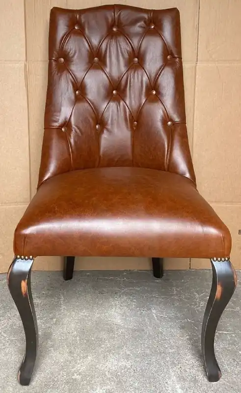 Casa Padrino sedia da pranzo Chesterfield in pelle marrone / nero antico - Sedia in vera pelle - Mobili da pranzo Chesterfield in pelle Preisreduziert