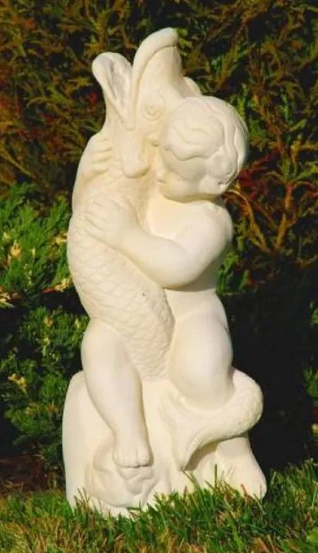 Casa Padrino scultura gargoyle Art Nouveau ragazzo con pesce sabbia A. 48 cm - Figura in pietra gargoyle - Accessori per Decorazione del Giardino Barocco e Art Nouveau Heißes Angebot