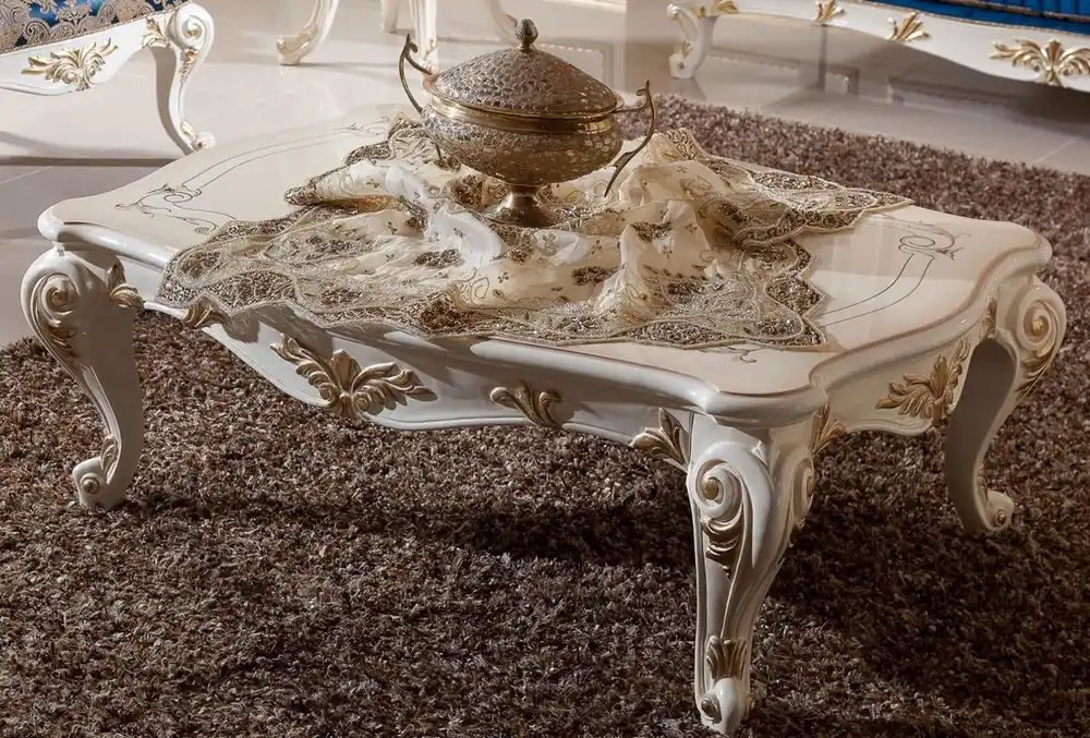 Casa Padrino tavolo da soggiorno barocco di lusso bianco / crema / oro - Magnifico tavolino da caffè in stile barocco - Mobili da soggiorno in stile barocco - Mobili di lusso in stile barocco Direkt Vom Hersteller