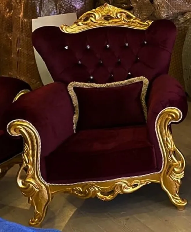 Günstig Casa Padrino poltrona barocco di lusso bordeaux rosso / oro - Poltrona soggiorno con strass - Mobili soggiorno in stile barocco - Mobili di lusso in stile barocco - Arredamenti barocchi