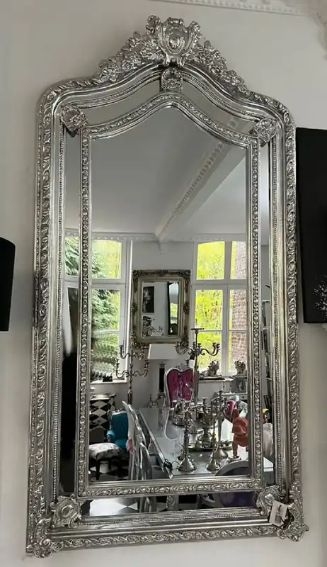 Casa Padrino specchio barocco argento - Specchio da parete rettangolare in stile barocco - Specchio per guardaroba barocco fatto a mano - Interni barocchi - Mobili barocchi - Nobile e Magnifico Highlight