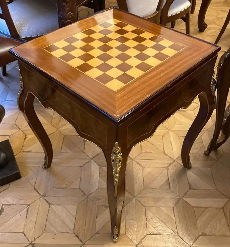 Preisreduziert Casa Padrino tavolino barocco con superficie di gioco a scacchi e backgammon marrone scuro / marrone / ottone 60 x 60 x A. 71 cm - Mobili barocchi - Mobili in stile antico - Nobile e Magnifico