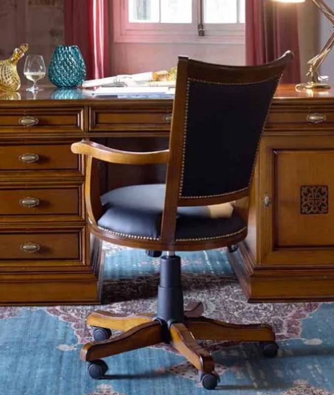 Jetzt Kaufen Casa Padrino sedia da ufficio di lusso nero / marrone - Sedia da scrivania regolabile in altezza - Sedia girevole con pelle artificiale - Mobili per ufficio di lusso - Fatto in Italia