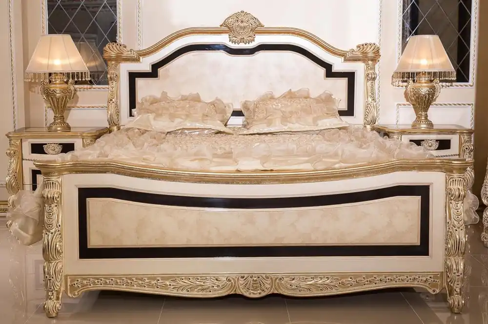 Casa Padrino set per camera da letto barocco di lusso bianco / beige / nero / oro - 1 Letto Matrimoniale Barocco con Testiera e 2 Comodini Barocchi - Mobili camera da letto di lusso stile barocco Neue Ware