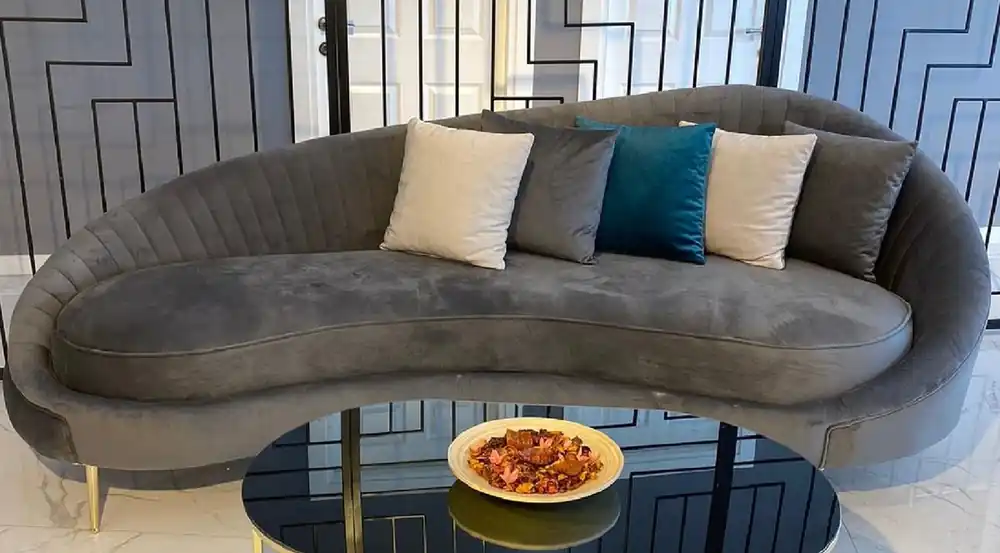 Mega-Angebot Casa Padrino divano lusso grigio / oro 250 x 70 x A. 80 cm - Divano da soggiorno - Divano per hotel - Mobili da soggiorno - Mobili per hotel - Arredamento di lusso - Arredamento da soggiorno