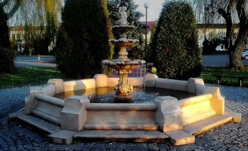 Highlight Casa Padrino Fuente / Fuente de Jardín Barroco Niño con Pez Dorado Gris Ø 490 x H. 190 cm - Fuente Grande de 3 Niveles con Borde