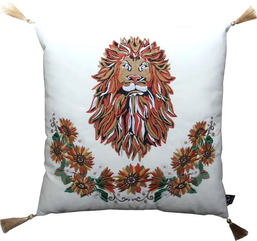 Almohada decorativa de lujo Casa Padrino con borlas león blanco crema / oro 45 x 45 cm - tejido de terciopelo más fino - calidad de lujo Finale Aktion
