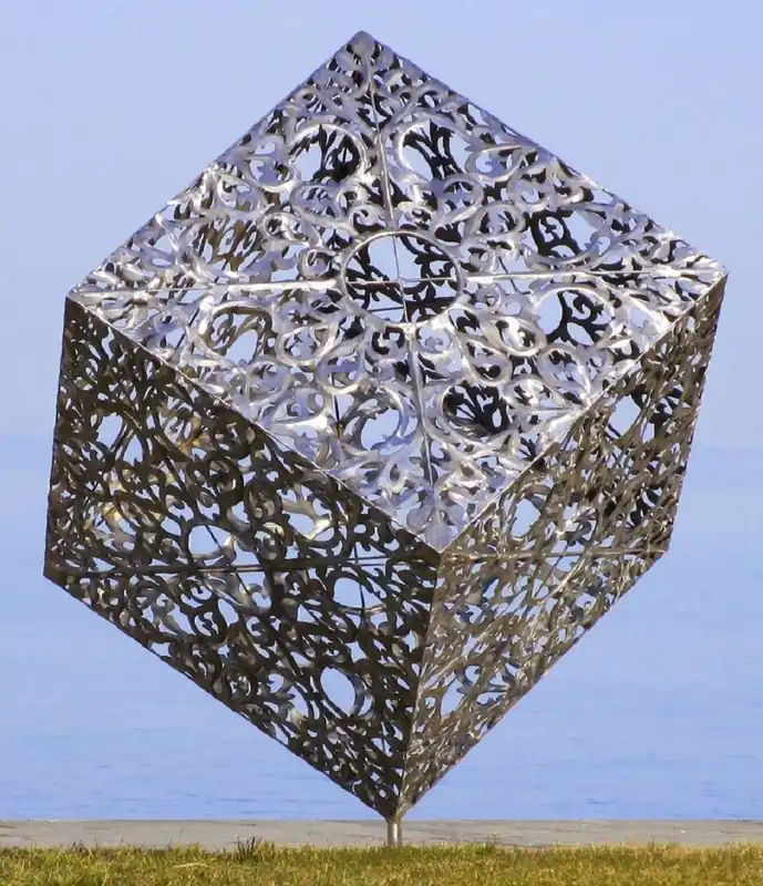 Rabatt Casa Padrino escultura de jardín de acero inoxidable de lujo cubo plata 150 x 130 x A. 170 cm - Decoración de jardín hecha a mano resistente a la intemperie - Colección de Lujo
