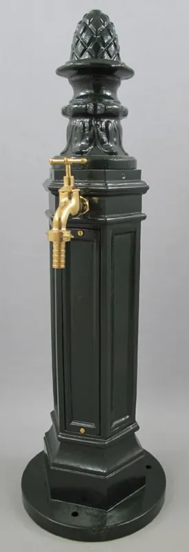 Wochenendangebot Casa Padrino columna de agua para jardín Art Nouveau verde 33 x 34 x A. 95 cm - Nostálgico dispensador de agua de aluminio con grifo de latón - Accesorios de decoración de jardín y terraza