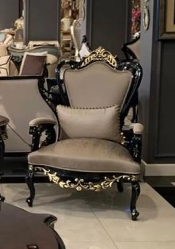 Neue Ware Casa Padrino sillón de salón barroco de lujo plata / negro / oro - Sillón de salón hecho a mano con reposabrazos tapizados - Muebles de salón barrocos - Noble y Magnífico