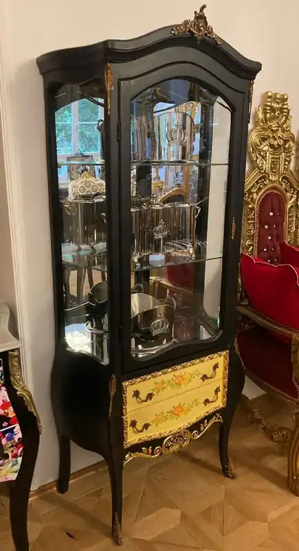 Casa Padrino vitrina barroco negro / multicolor / oro / latón - Vitrina de madera maciza hecha a mano con puerta de cristal y 2 cajones - Muebles Barrocos Preisreduziert