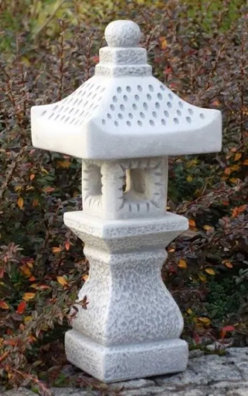 Casa Padrino Lámpara de Jardín de Estilo Japonés Blanco / Gris 12 x 11 x A. 40 cm - Lámpara de Jardín y Terraza Pequeña - Farol de Jardín Resistente a la Intemperie - Iluminación de Jardín Wochenendangebot