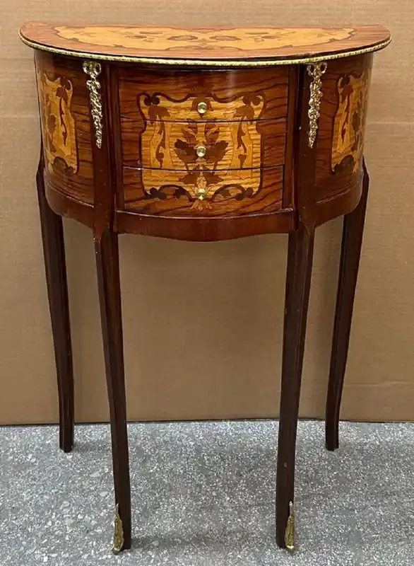Casa Padrino mesita de noche barroco marrón marquetería / oro - Cómoda de estilo barroco hecha a mano con 3 cajones - Muebles barrocos - Muebles de dormitorio en estilo barroco Heißes Angebot