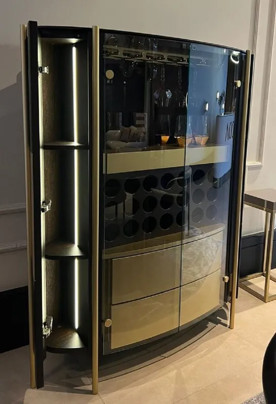 Casa Padrino armario bar de lujo marrón oscuro / latón 128 x 47 x A. 150 cm - Armario del vino iluminada de madera maciza con 4 puertas - Armario de salón - Armario de bar - Muebles de Hotel Kracherpreis