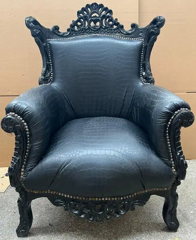Mega-Angebot Casa Padrino sillón barroco Al Capone negro - Sillón de salón de estilo antiguo hecho a mano con fina cuero artificial con aspecto de cocodrilo - Muebles de salón barrocos