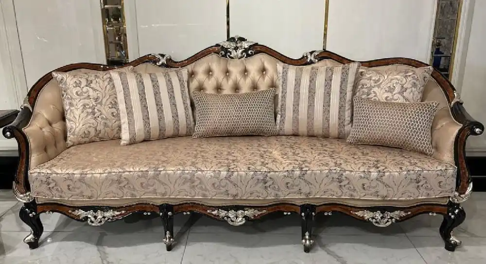 Neue Kollektion Casa Padrino sofá de salón barroco de lujo oro / marrón / negro / plata - Magnífico sofá de estilo barroco con cojines decorativos - Muebles de salón de lujo en estilo barroco - Muebles barrocos