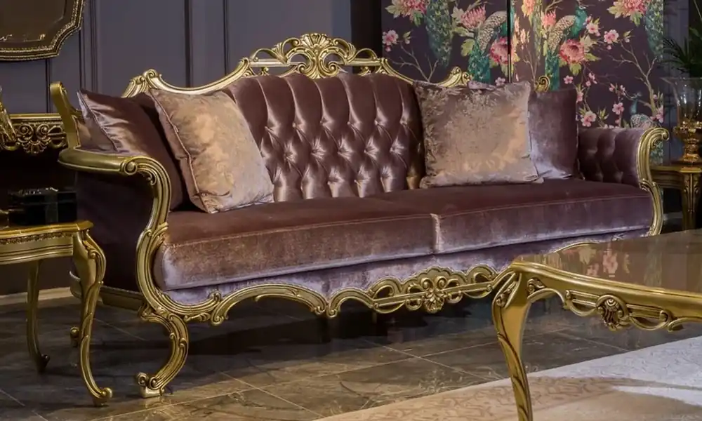 Direktkauf Casa Padrino sofá de terciopelo barroco de lujo lila / oro 226 x 84 x A.109 cm - Sofá de salón magnífico con cojines decorativas - Muebles de salón en estilo barroco