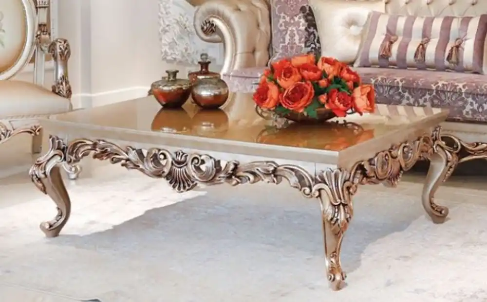 Neuheit Casa Padrino mesa de centro barroco de lujo beige / cobre 133 x 92 x A. 45 cm - Magnífica mesa de salón de madera maciza con elegantes decoraciones - Muebles de salón barrocos