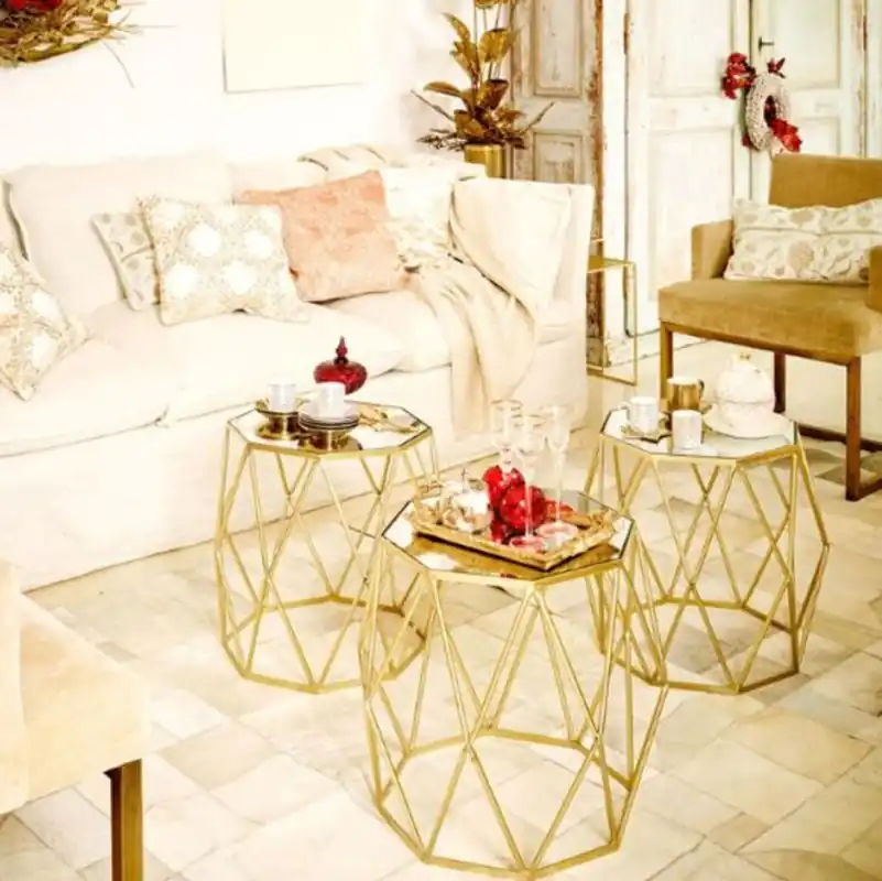 Saisonangebot Casa Padrino conjunto de mesa auxiliar de lujo oro - 3 Mesas de metal con tapa de vidrio - Muebles de sala - Colección de Lujo