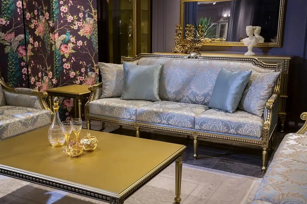Casa Padrino sofá barroco de lujo azul claro / oro 206 x 72 x A. 103 cm - Sofá de salón con patrón elegante y cojines decorativos - Mobiliario de salón barroco Top-Angebot